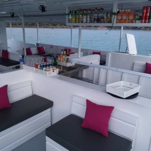 60ft catamaran seating